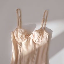 Load image into Gallery viewer, Pierre Balmain Ivory Corset