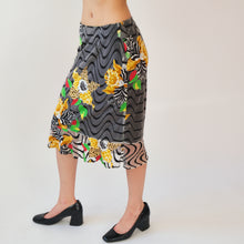 Load image into Gallery viewer, 90s Gianni Versace Couture Skirt