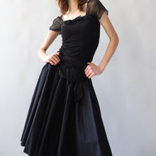 Load image into Gallery viewer, DKNY Black Midi Skirt w Bow