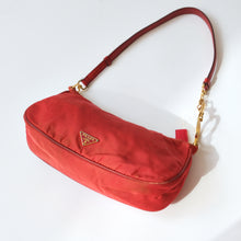 Load image into Gallery viewer, 2000s Tessuto Baguette Bag