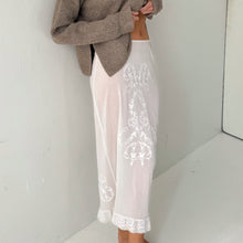 Load image into Gallery viewer, Dolce &amp; Gabbana White Lace Midi Skirt