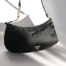 Load image into Gallery viewer, 2000s Tessuto Black Baguette Bag
