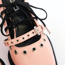 Load image into Gallery viewer, Pink Patent Leather Pumps