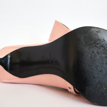 Load image into Gallery viewer, Pink Patent Leather Pumps