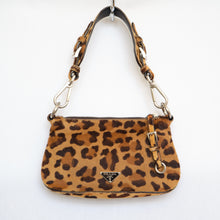 Load image into Gallery viewer, Vintage 2000s Leopard Print Shoulder Bag