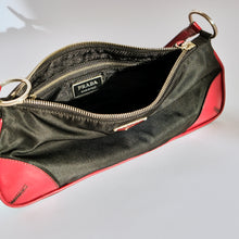 Load image into Gallery viewer, 2000s Nylon and Leather Shoulder Bag