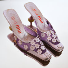 Load image into Gallery viewer, Iconic 1990s Lilac Flower Mules